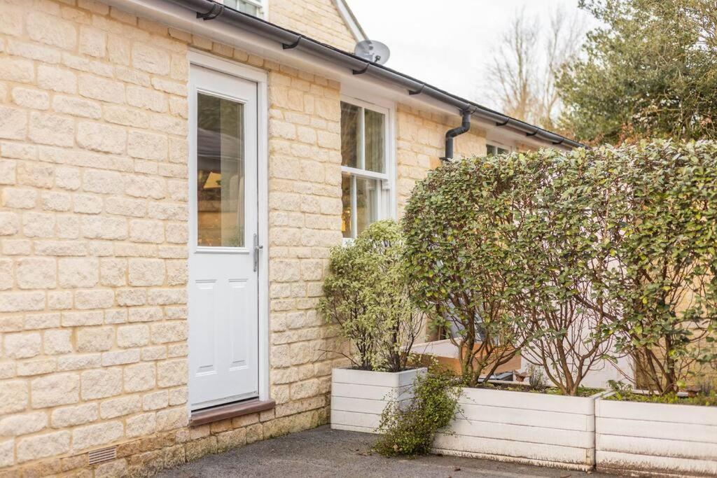The Wellness Lodge- Gym, Table Tennis, Cinema, Parking And More! Bath Exterior photo