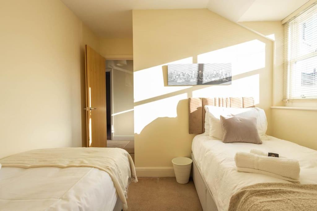 The Wellness Lodge- Gym, Table Tennis, Cinema, Parking And More! Bath Exterior photo