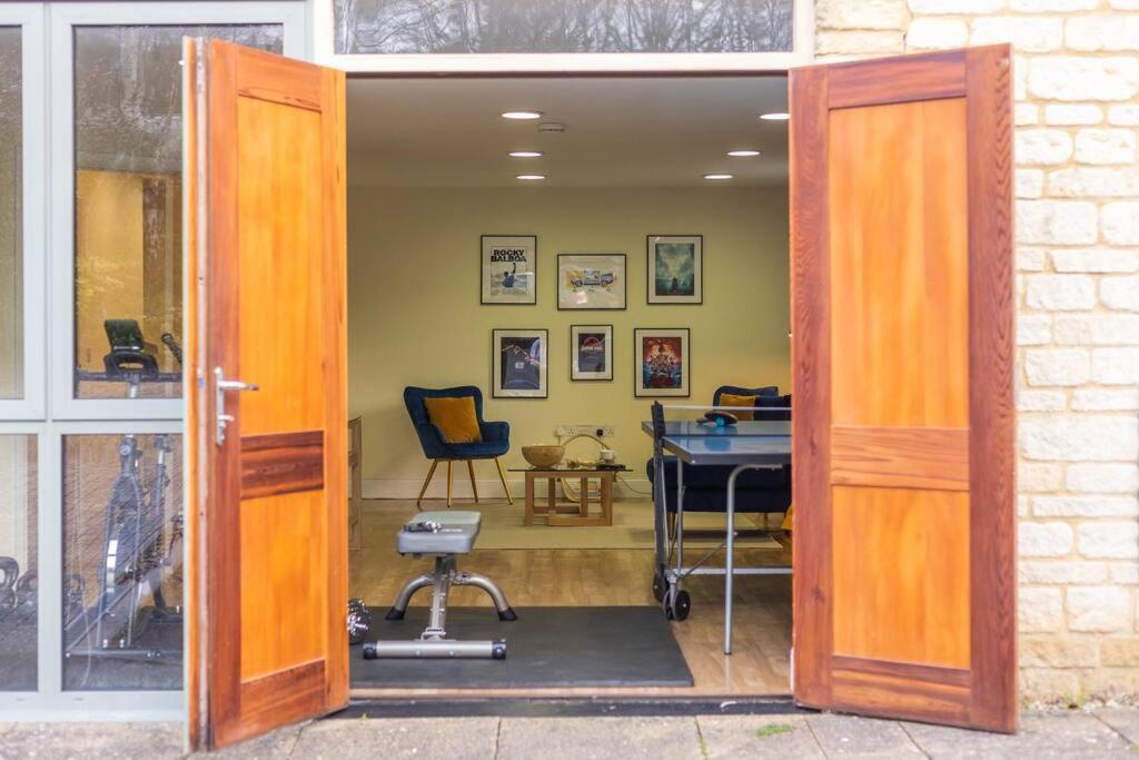 The Wellness Lodge- Gym, Table Tennis, Cinema, Parking And More! Bath Exterior photo