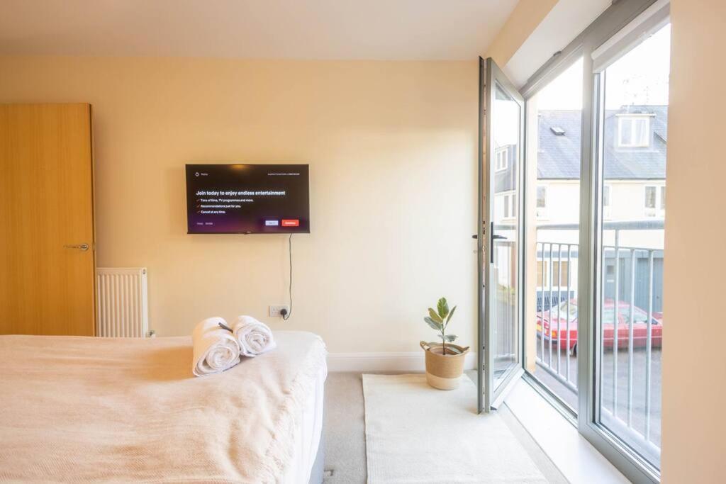 The Wellness Lodge- Gym, Table Tennis, Cinema, Parking And More! Bath Exterior photo