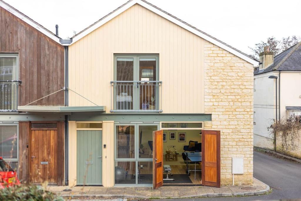 The Wellness Lodge- Gym, Table Tennis, Cinema, Parking And More! Bath Exterior photo
